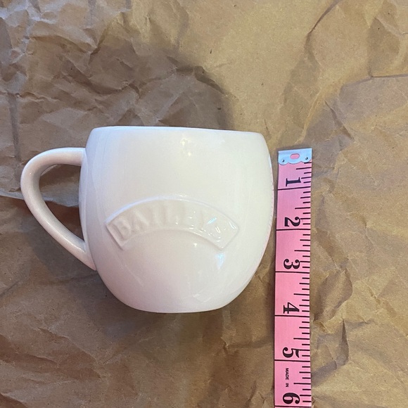 White Ceramic Mug Set - Picture 9 of 10